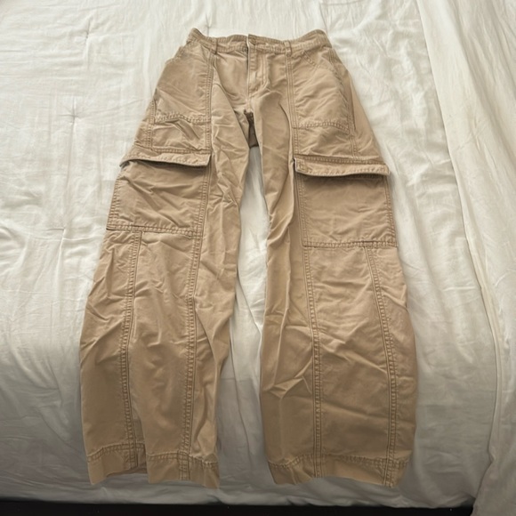 Abercrombie & Fitch Pants - Straight High Rise Cargo Pants